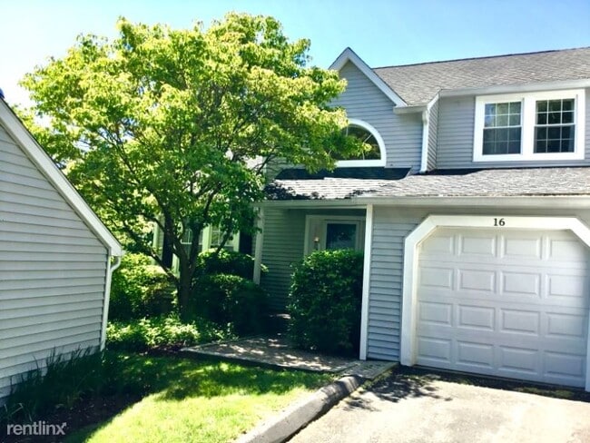 Building Photo - 3 br, 3.5 bath Condo - 16 Rivendel Drive