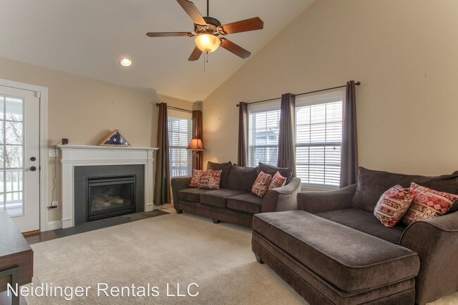 Building Photo - 4 br, 2.5 bath House - 229 West View