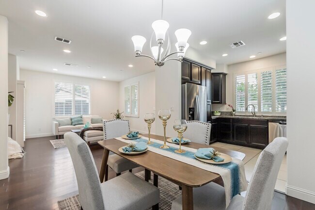 Foto del edificio - 18431 Emerald Ln