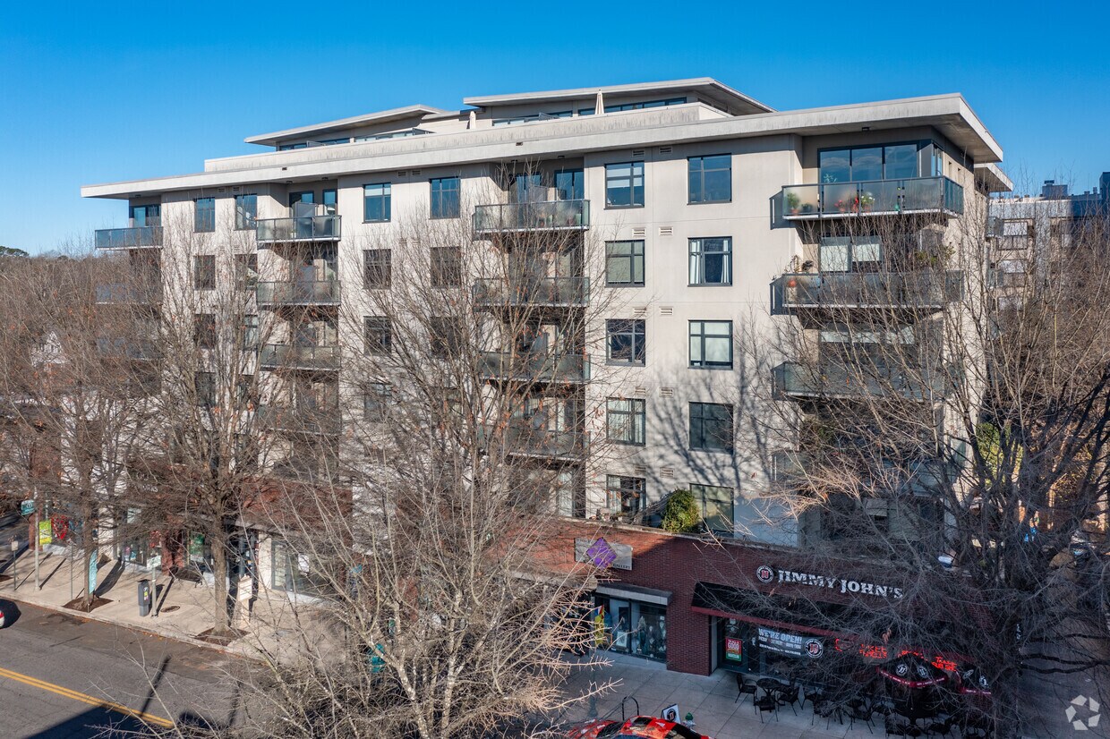 Primary Photo - 335 W Ponce de Leon Ave