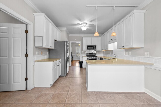 Foto del edificio - 3520 Birkdale Ct
