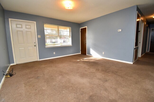 Foto del edificio - 3 Bed 1.5 Bath in Arcadia