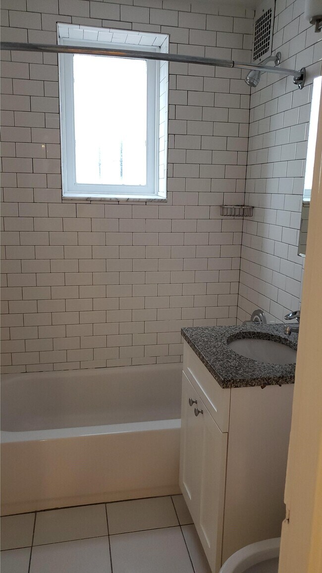 Foto del edificio - 48-50-50 37th St