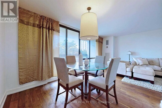 Photo du bâtiment - 350-350 Seneca Hill Dr