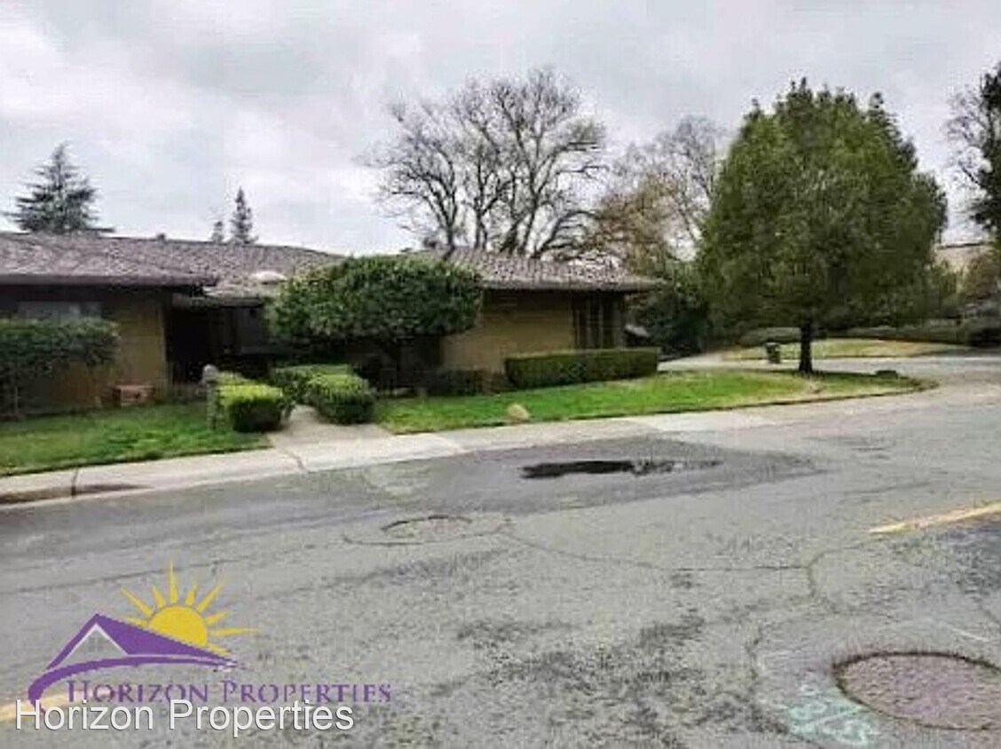 Primary Photo - 3 br, 2 bath House - 2750 Paseo Rio Way