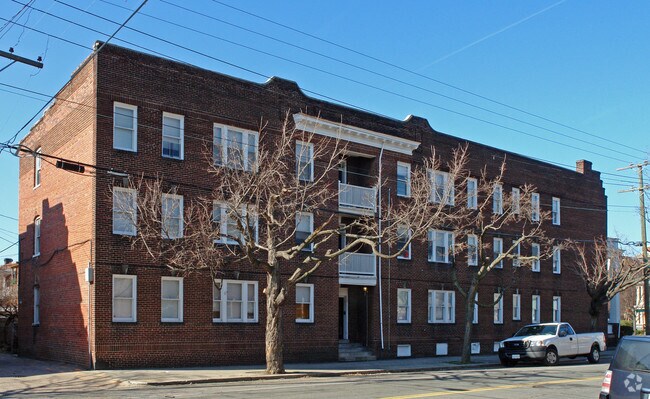 Foto del edificio - 25 N Arthur Ashe Boulevard