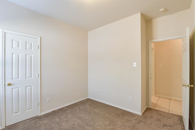Building Photo - 1316 Melanie Trail