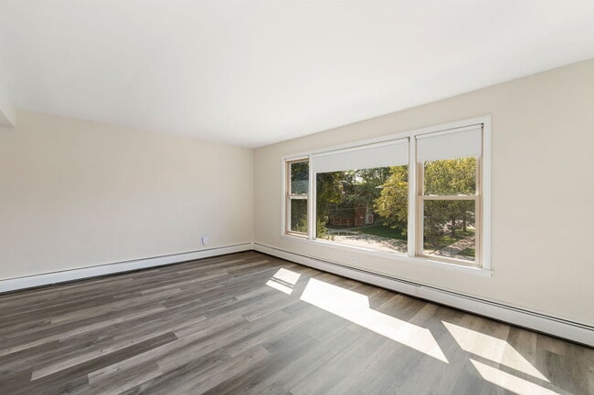 Foto del edificio - 5400 W Dakin St