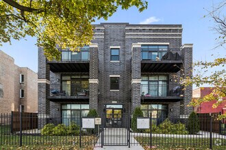 Building Photo - 6422 S Drexel Ave