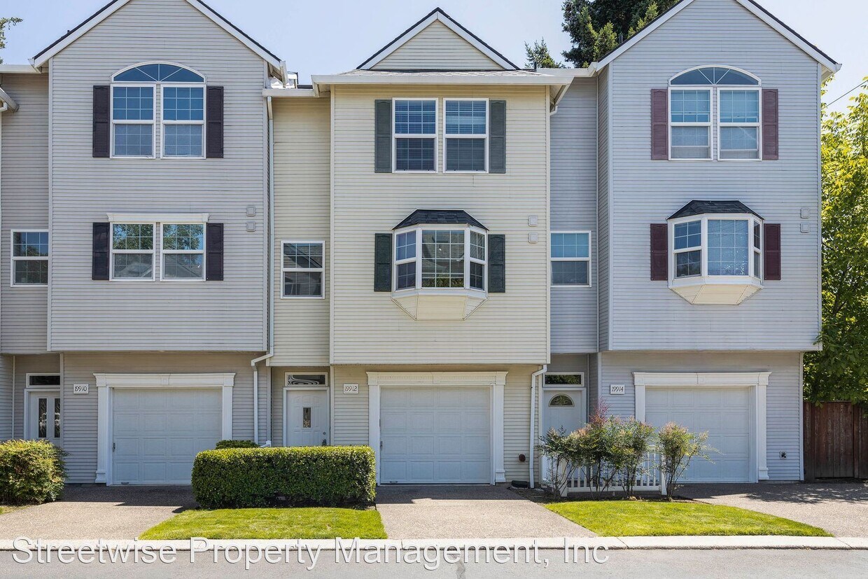 Primary Photo - 2 br, 2.5 bath House - 19912 Poplarwood Place