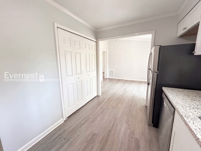 Building Photo - 1174 Alemeda Dr