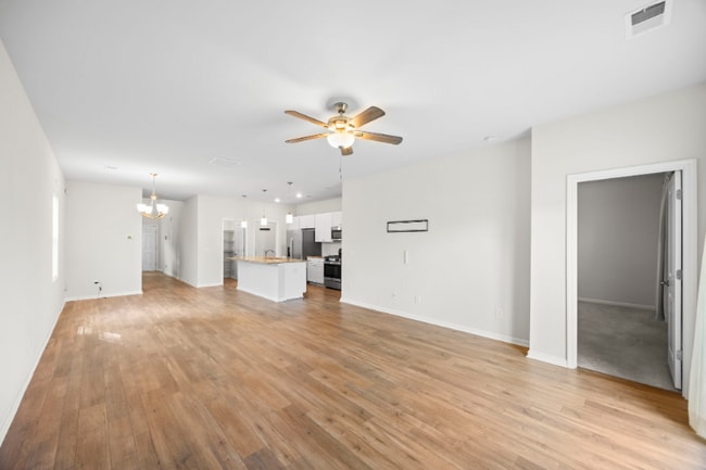 Building Photo - 367 Matuskovic Dr