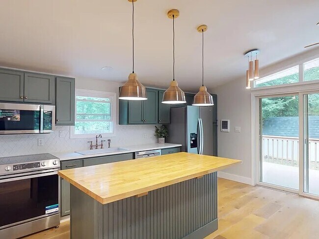 Foto del edificio - 107 Hickory Rd