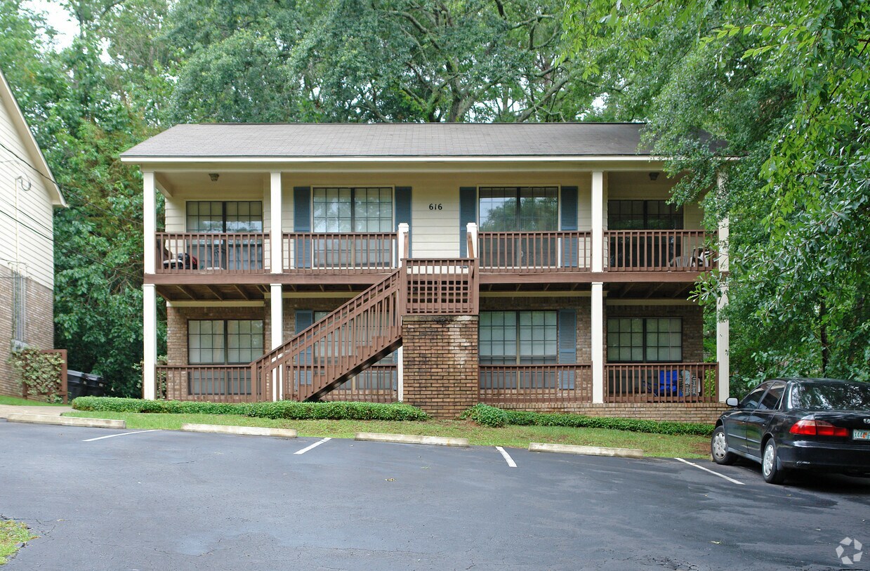 Foto del edificio - 616 Wilson Ave
