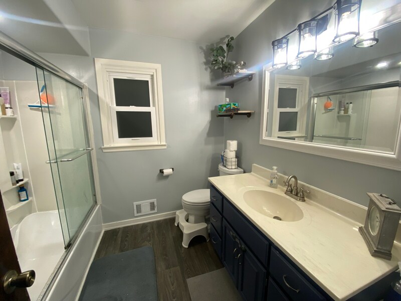Foto del edificio - 4672 N 126th St