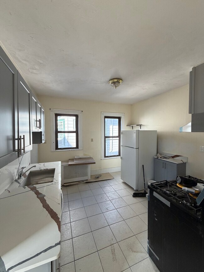 Building Photo - 15 Cushman Rd