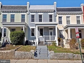 Building Photo - 465 Luray Pl NW