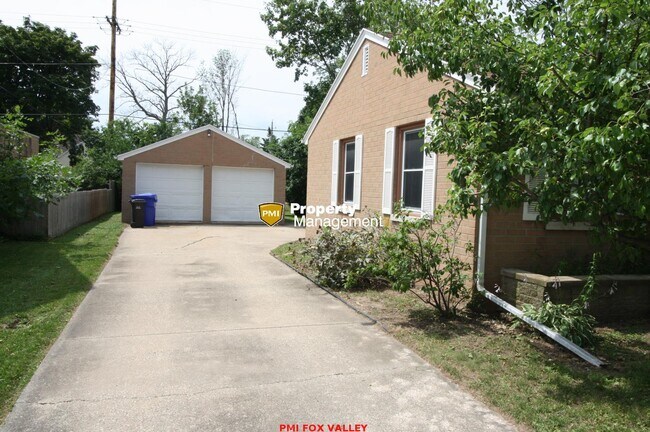 Building Photo - 2107 N Owaissa St