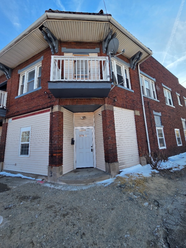 Photo - 15220 Saranac Rd Apartment