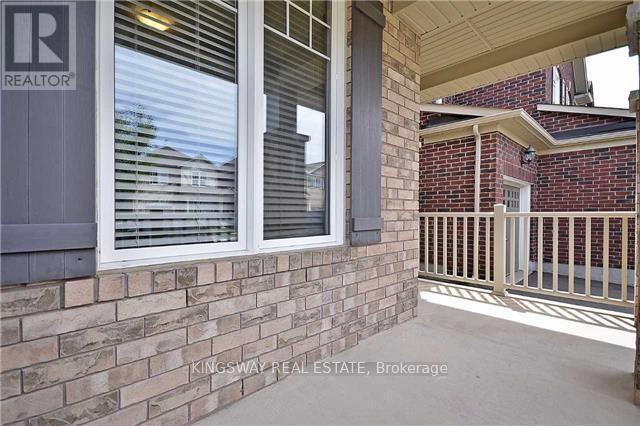 Building Photo - 424 Zuest Cres