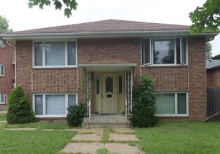Building Photo - 2318 C St