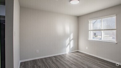 1BR,1BA,-836SF - Pines of York