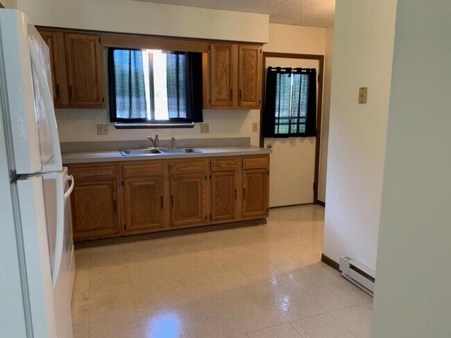 Building Photo - 5461 Willa Dr, Ravenna, OH 44266