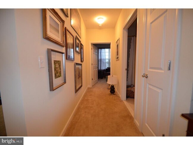 Building Photo - 1338 Sierra Dr