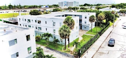 Building Photo - 5300 NW 26th Ave