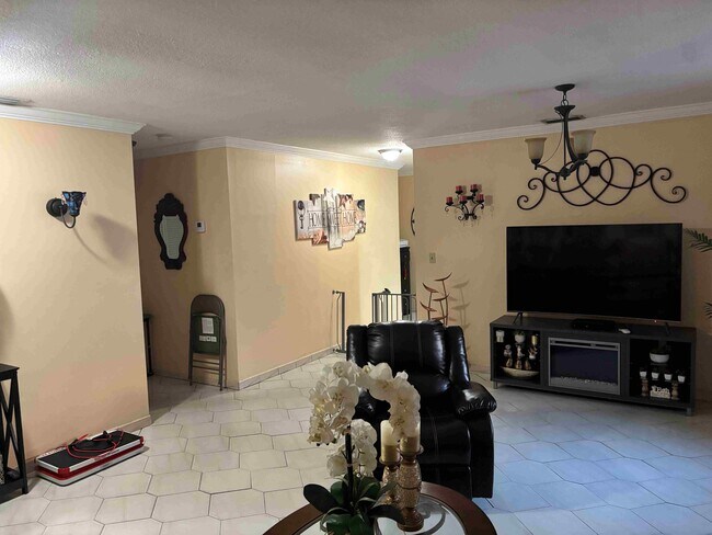 Foto del edificio - 2761 SW 24th St