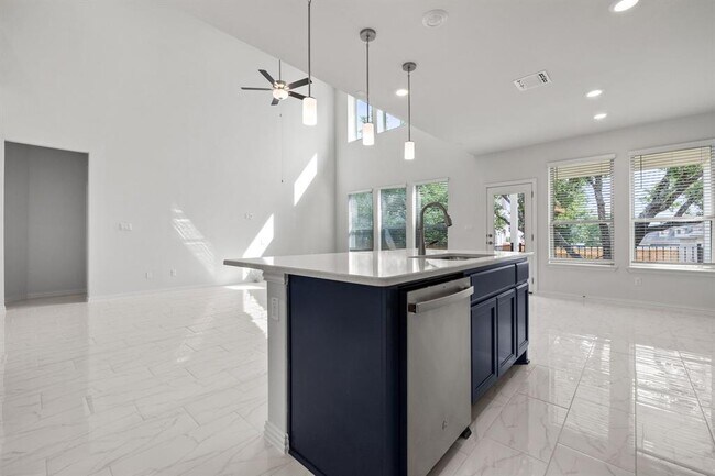 Building Photo - 2625 Roaring River Cv