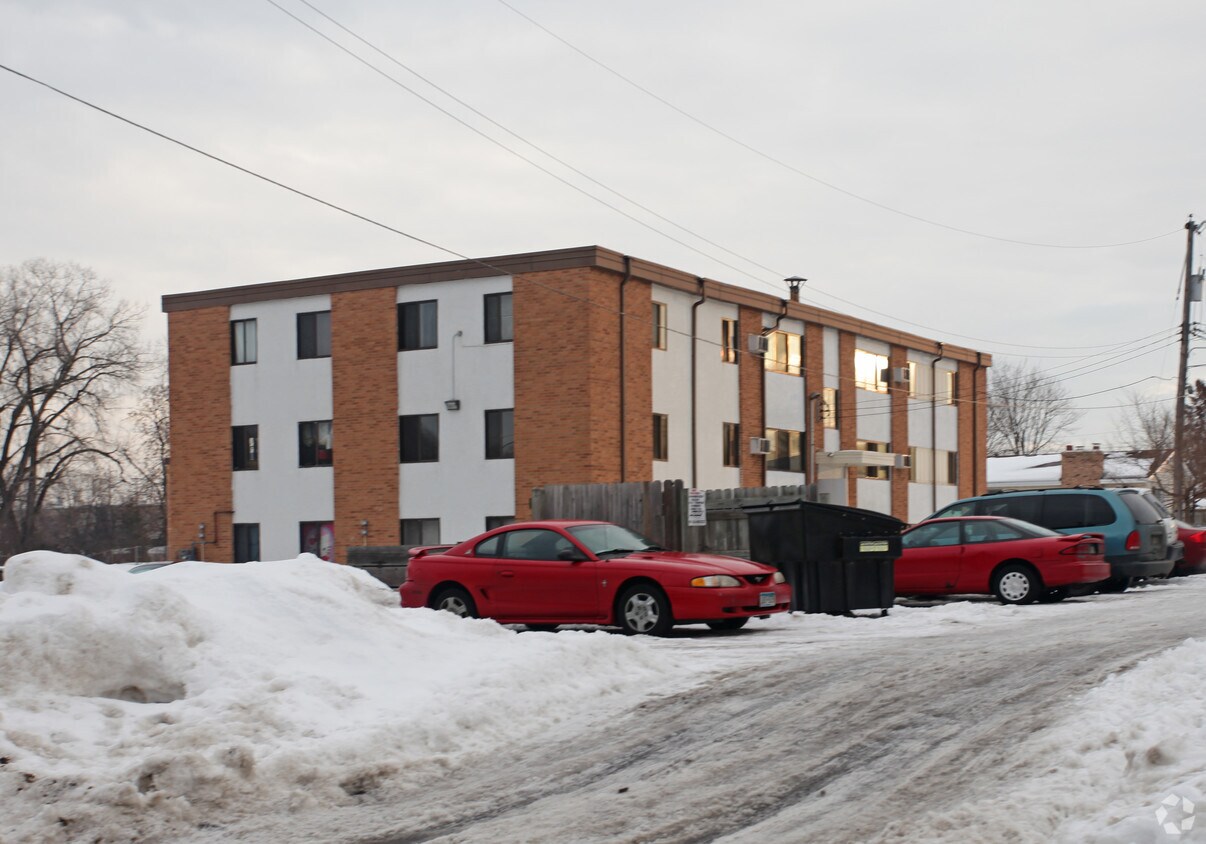 Building Photo - Charles Street Manor Apartments