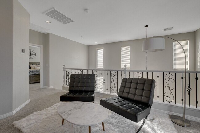 Building Photo - Fully Furnished | 3 bedroom | 2.5 Bath
