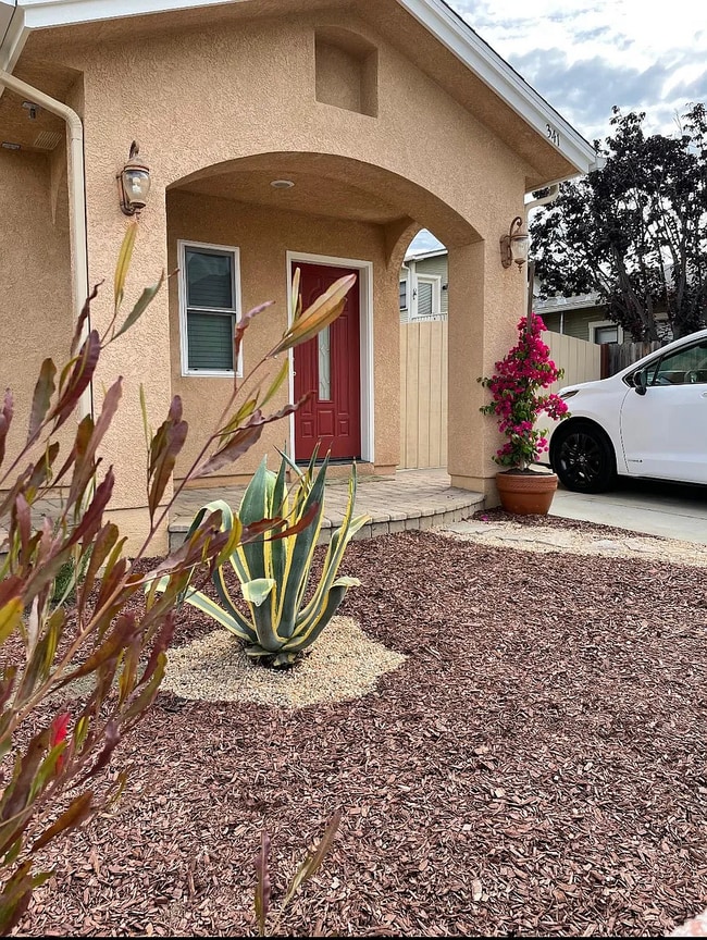 Building Photo - 341 Franklin Ln