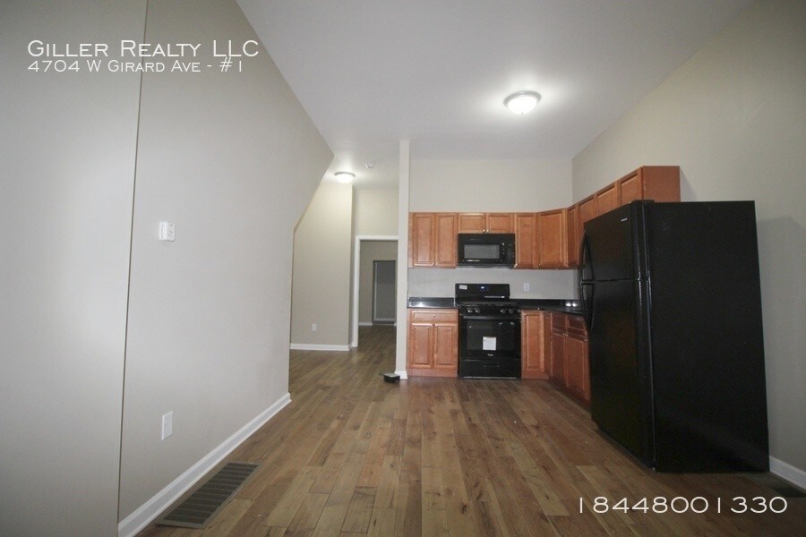 Primary Photo - 4704 W Girard Ave