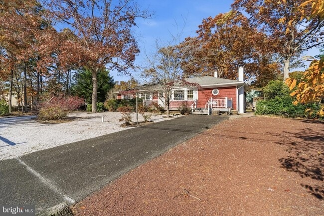 Building Photo - 218 Holly Ave