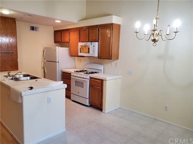 Foto del edificio - 25619 Prospect Ave