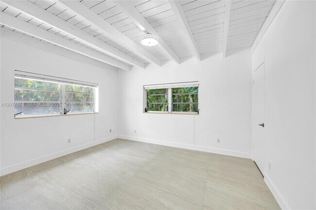 Foto del edificio - 7480 SW 122nd St