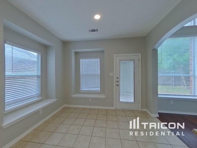 Building Photo - 5717 Fathom Dr