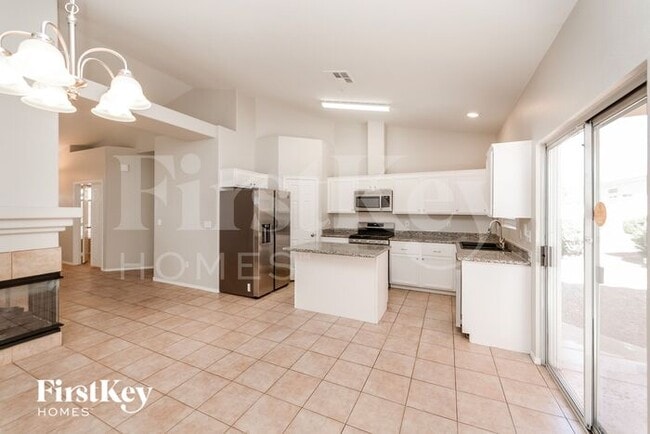 Foto del edificio - 3016 Myrtle Creek Ct