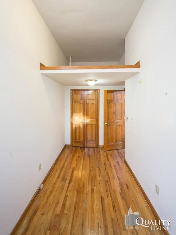 Building Photo - 107 W 74th St