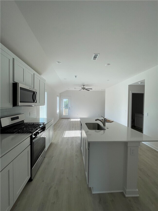 Foto del edificio - 2650 N Snowball Dr