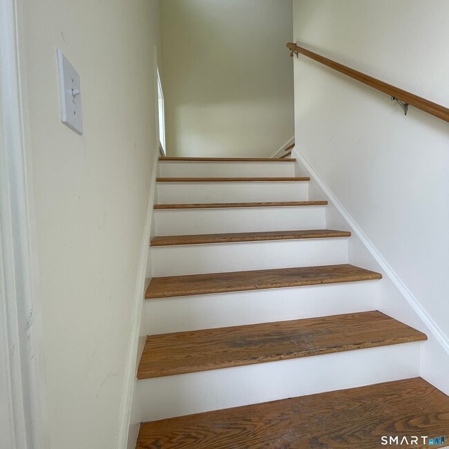 Building Photo - 157 W Main St