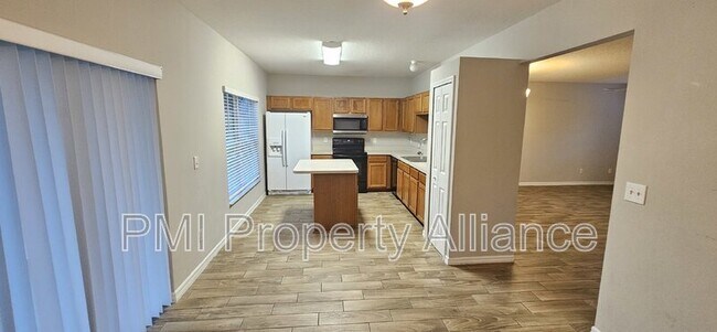Building Photo - 4212 Forest Island Dr