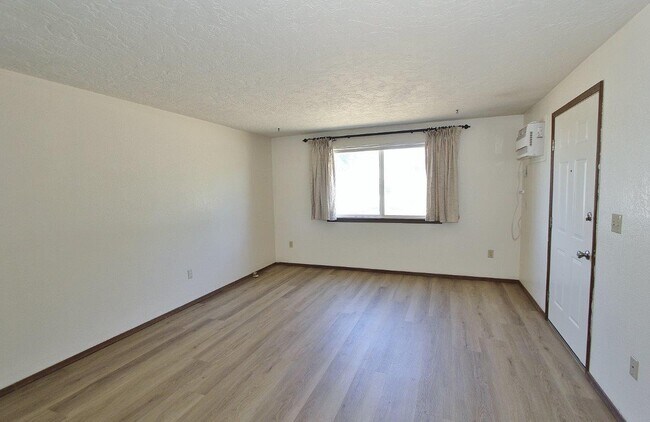 Foto del edificio - 1306 Poplar St