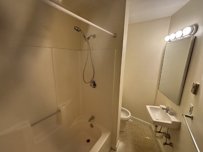 Building Photo - Charming Studio Loft Living with High Ceilings & Classic Hardwood Floors!