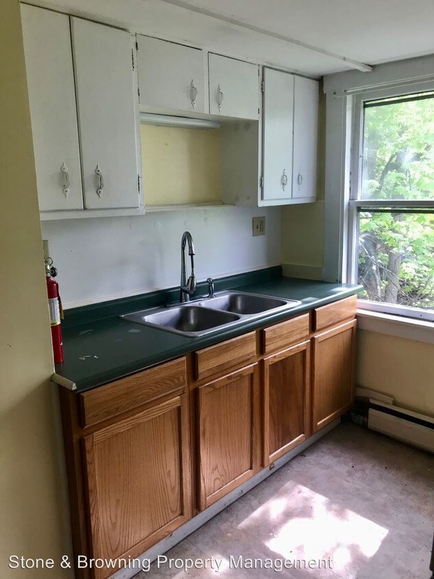Primary Photo - 144 Elm St