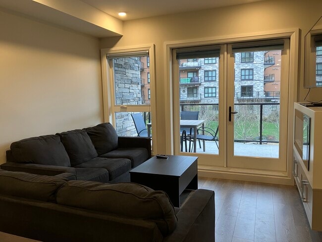 Building Photo - 741 Travino Ln