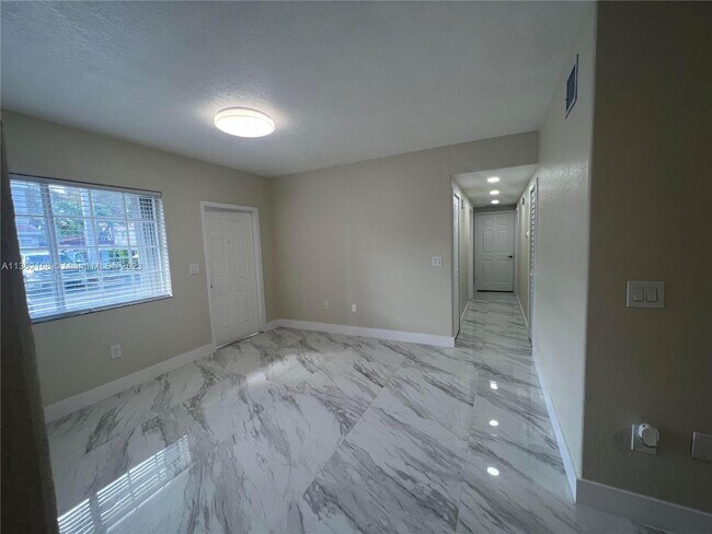 Building Photo - 7201 NW 174th Terrace
