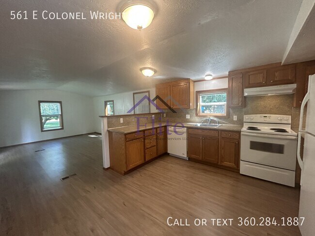Foto del edificio - 561 E Colonel Wright Rd